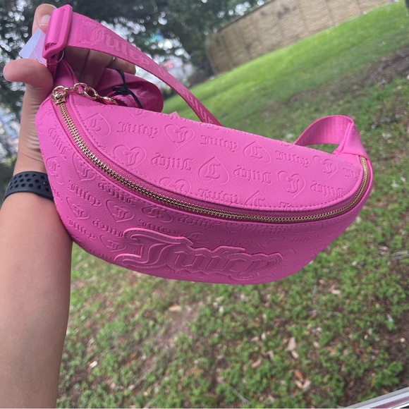 NWT Juicy Couture
Juicy Pink Upgrade U Fanny Pack
New with tags - Picture 4 of 11